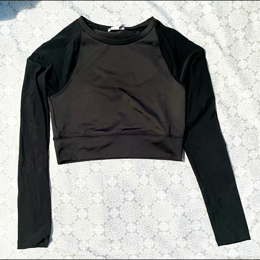 Mesh sleeve athletic crop top - Black - Forever 21